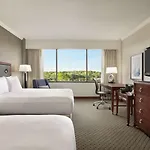 Doubletree By Hilton South Tyvola Hotel