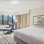 Doubletree By Hilton South Tyvola Hotel