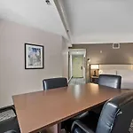 Doubletree By Hilton South Tyvola
