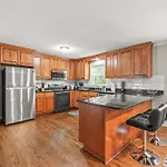 Charming, Cozy Home Close To Uptown, Airport & Whitewater Center