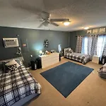 Gonzalez\'S Cozy Shack