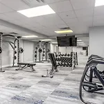 Urban Retreat - Free Parking, Wifi, Walk To Stadium