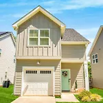 3 Lux King Beds O Game Rm O Fenced Backyard Escape