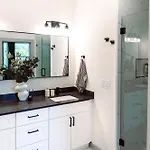 Modtrio 3br With Ensuites & Garage Mins To Uptown * Charlotte