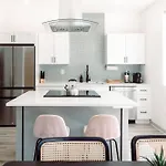 Modtrio 3br With Ensuites & Garage Mins To Uptown Holiday home Charlotte