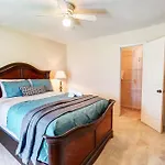 University City Villa *