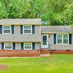 Game Room In Uptown, 3Br Sleeps 7, Pet-Friendly, Fenced Backyard With Deck