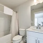 Walk To Music Factory: Townhome W/ Rooftop Deck!