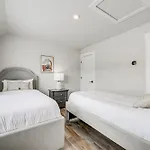 Holiday home Walk To Music Factory: Townhome W/ Rooftop Deck! Charlotte