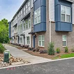 Walk To Music Factory: Townhome W/ Rooftop Deck!