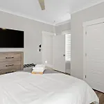 Acres Retreat Holiday home *