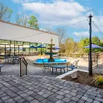 Doubletree By Hilton South Tyvola Hotel