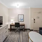 Hotel Doubletree By Hilton South Tyvola