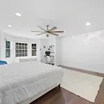 Bedrooms With Private Bath - 12min From Uptown *