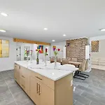 Bedrooms With Private Bath - 12min From Uptown