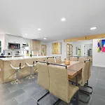 Guest house Bedrooms With Private Bath - 12min From Uptown Charlotte