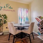 Uptown 3br | Hot Tub + Fire Pit Charlotte