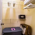Holiday home Uptown 3br | Hot Tub + Fire Pit Charlotte