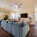 Uptown 3br | Hot Tub + Fire Pit Holiday home Charlotte