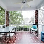 Chic 1 Bedroom Units Near Dilworth