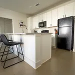 Landing Apartments - The Henry