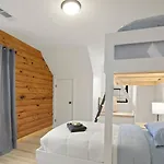 Renovated 5Br/3Ba Cabin W/ Rec Room