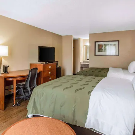 Quality & Area Hotel Charlotte