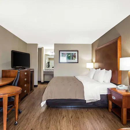 Hotel Quality & Area Charlotte