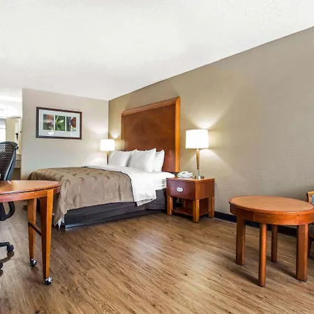 Quality & Area Hotel