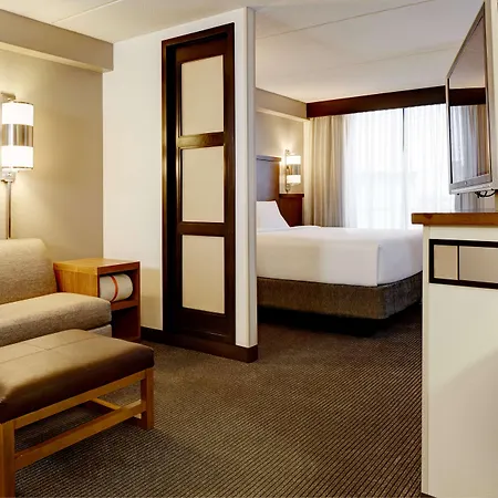 Hotel Hyatt Place Airport/lake Pointe 3*