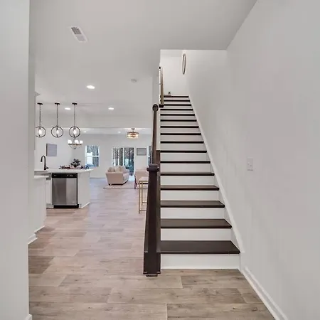 Gorgeous New Townhome/charlotte! Charlotte