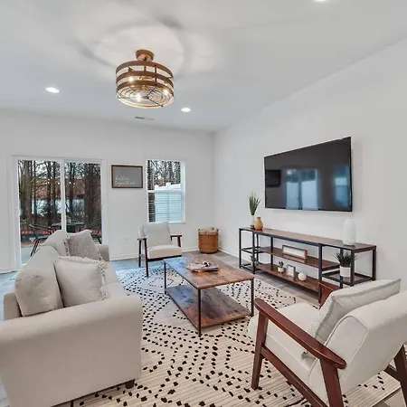 Holiday home Gorgeous New Townhome/charlotte!