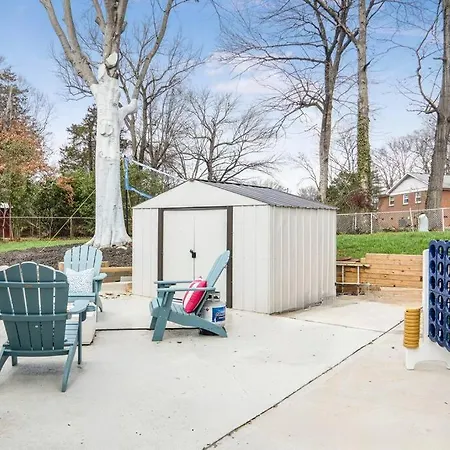 Eclectic Escape: 3bd - Backyard - 10min To Airport Charlotte