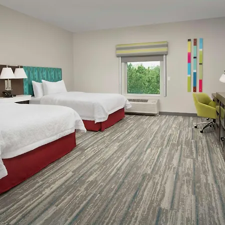 Hampton & Airport Pointe Hotel