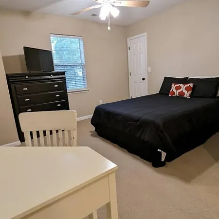 Holiday home Away From Charlotte