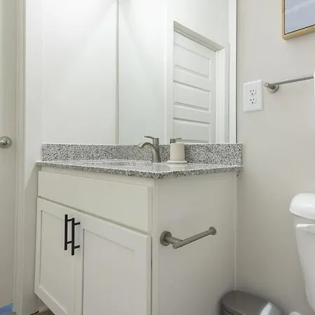 Landing At The Henry - 2 Bedrooms In Northwest Charlotte