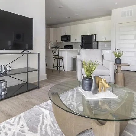 Landing At The Henry - 2 Bedrooms In Northwest *
