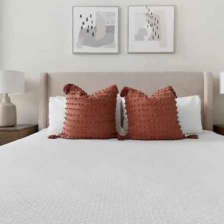 Landing At The Henry - 2 Bedrooms In Northwest
