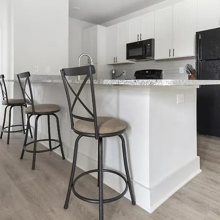Apartment Landing At The Henry - 2 Bedrooms In Northwest *