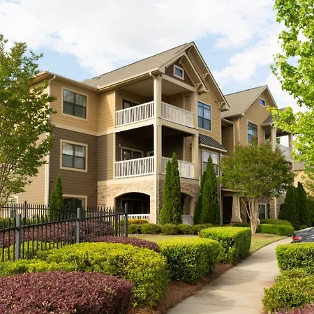 Adorable W/ Pool View Charlotte