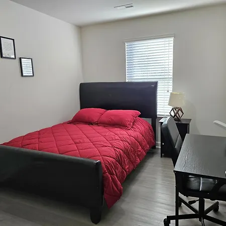 Apartment Charlorre Townhome - 1br Pet Friendly