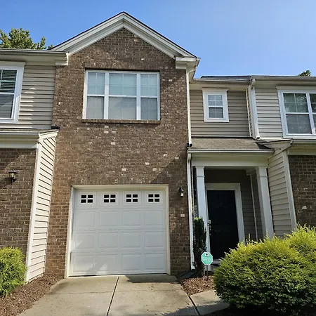 Apartment Charlorre Townhome - 1br Pet Friendly Charlotte