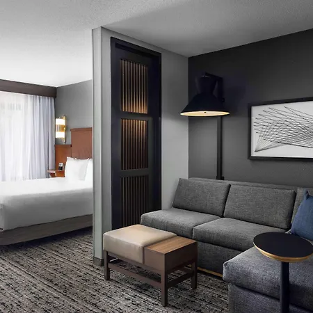 Hyatt Place Airport/lake Pointe Hotel 3*