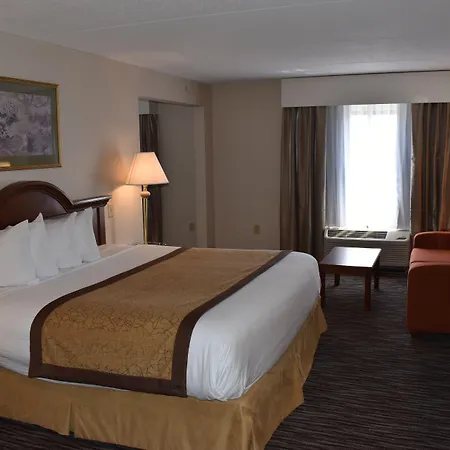 Wingate By Wyndham Airport 3*