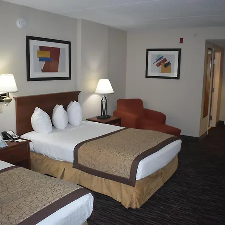 Wingate By Wyndham Airport Hotel
