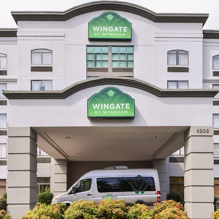 Hotel Wingate By Wyndham Airport 3*