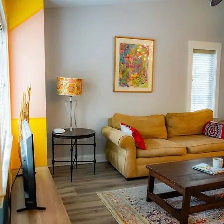 Urban Nest Holiday home