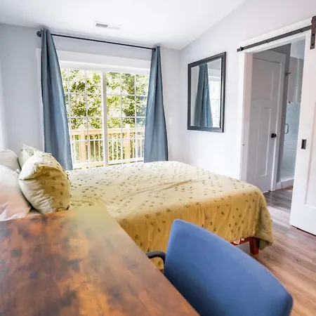 Urban Nest Holiday home *