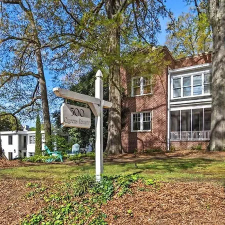 Holiday home Luxurious Myers Park Living With Screened Porch Charlotte