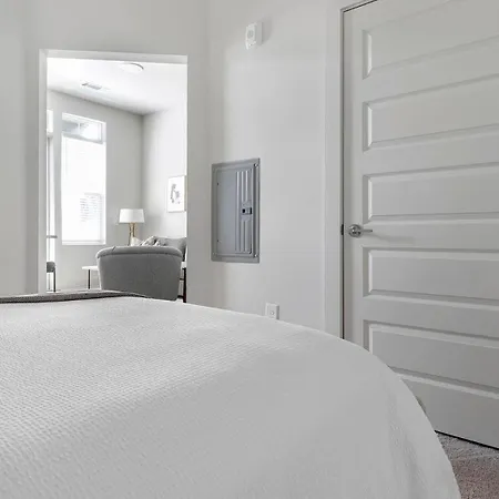 Landing Apartments - The Henry * Charlotte